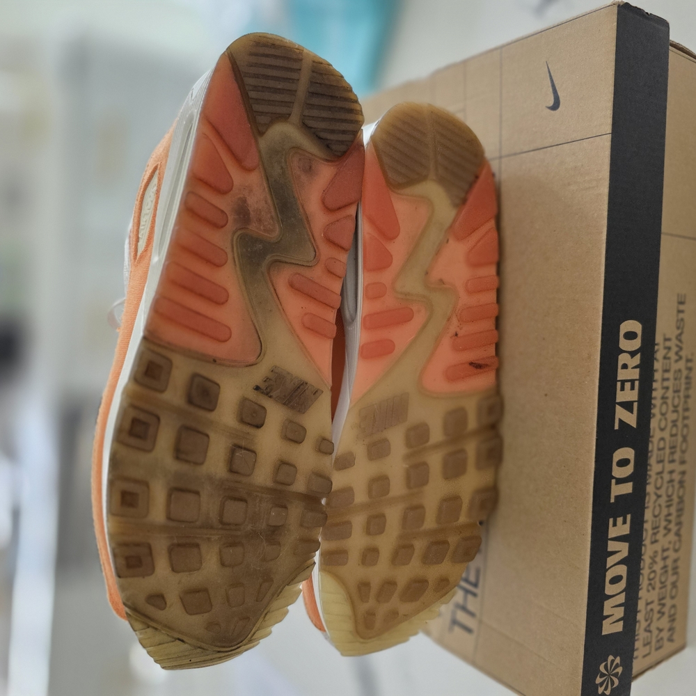 Nike Men's White and Orange Sneakers - Picture 6 of 7